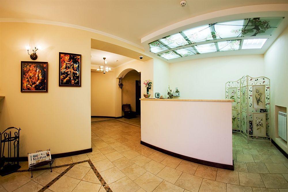 Hotel Oselya 3*
